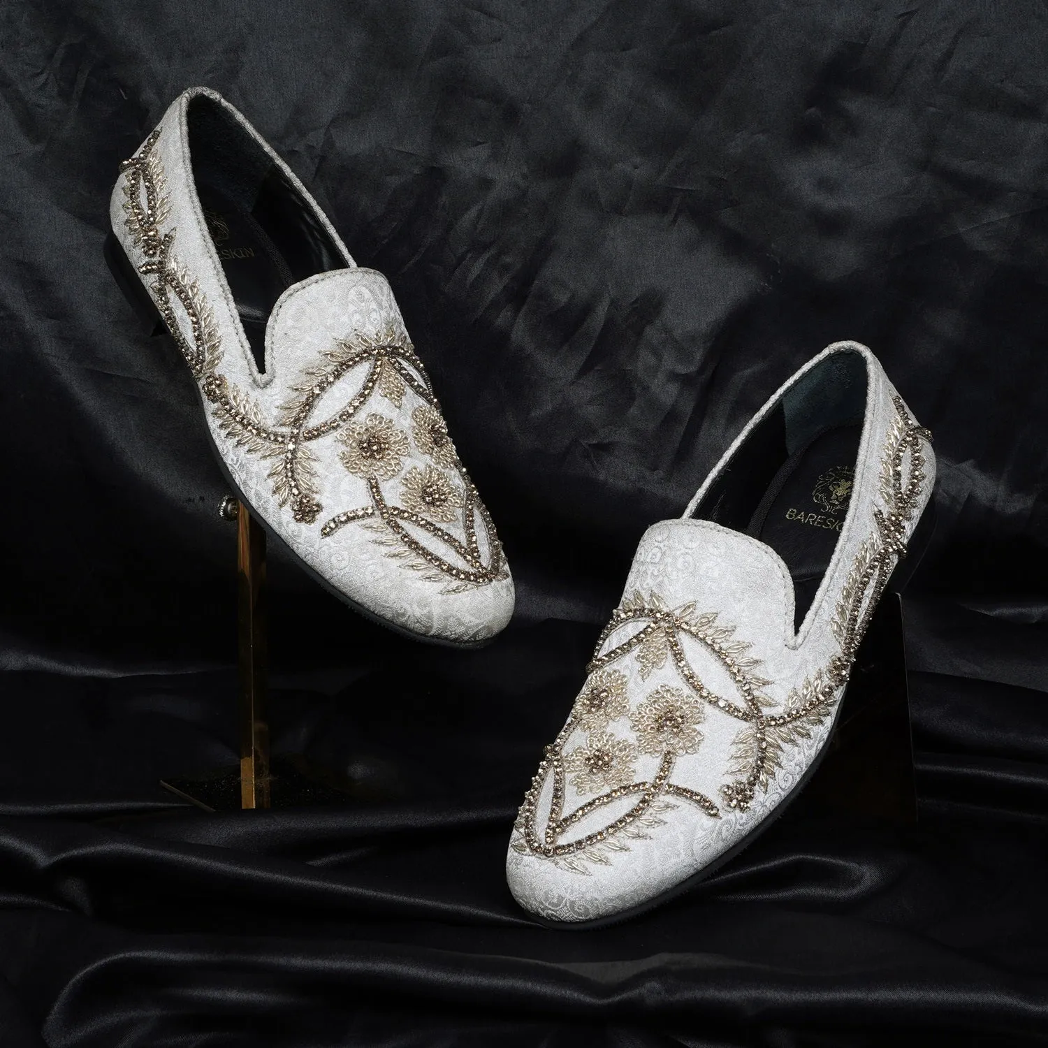 Circular Leafy Floral Hand Zardosi Ethnic Slip-Ons