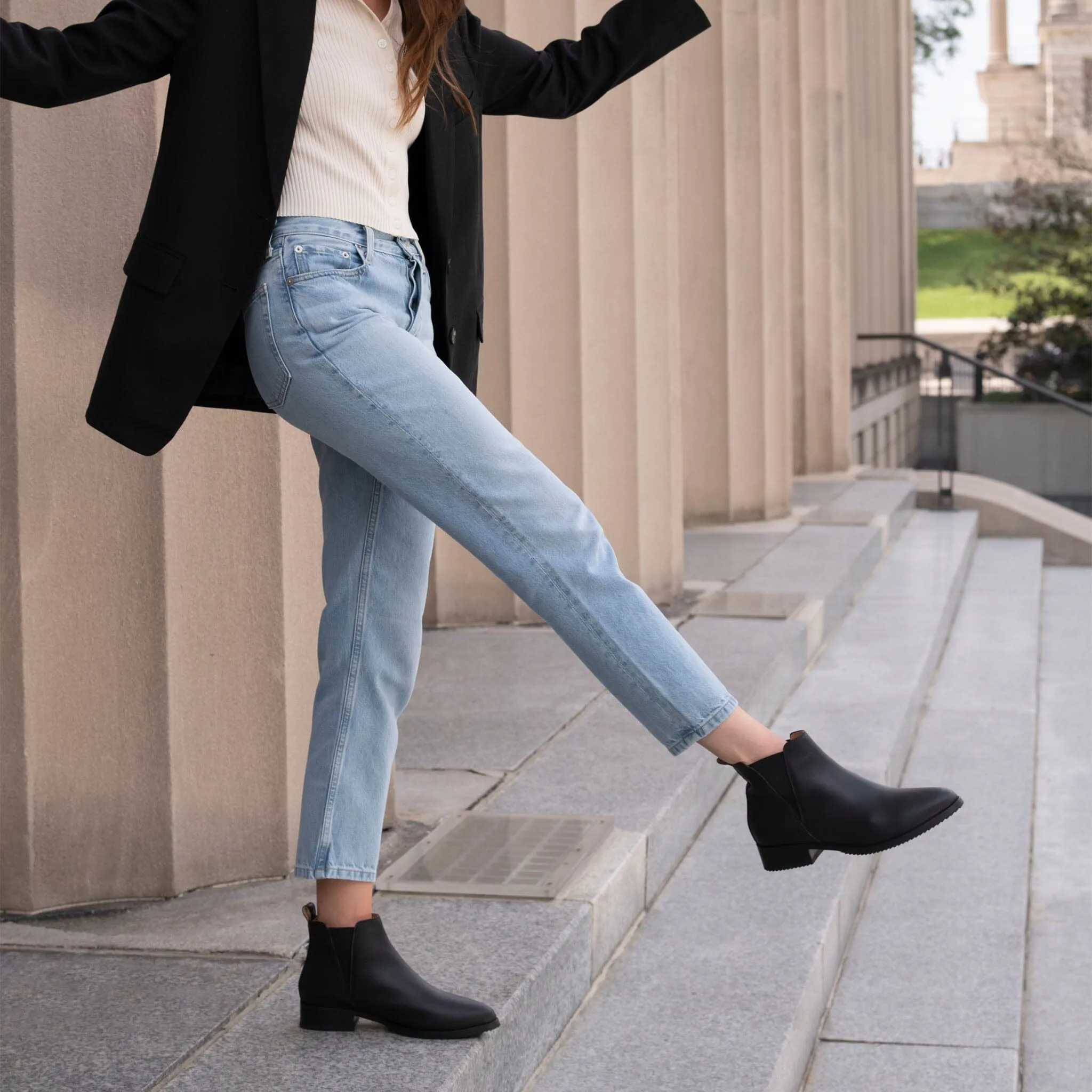 Eva Everyday Chelsea Boot Black/Black