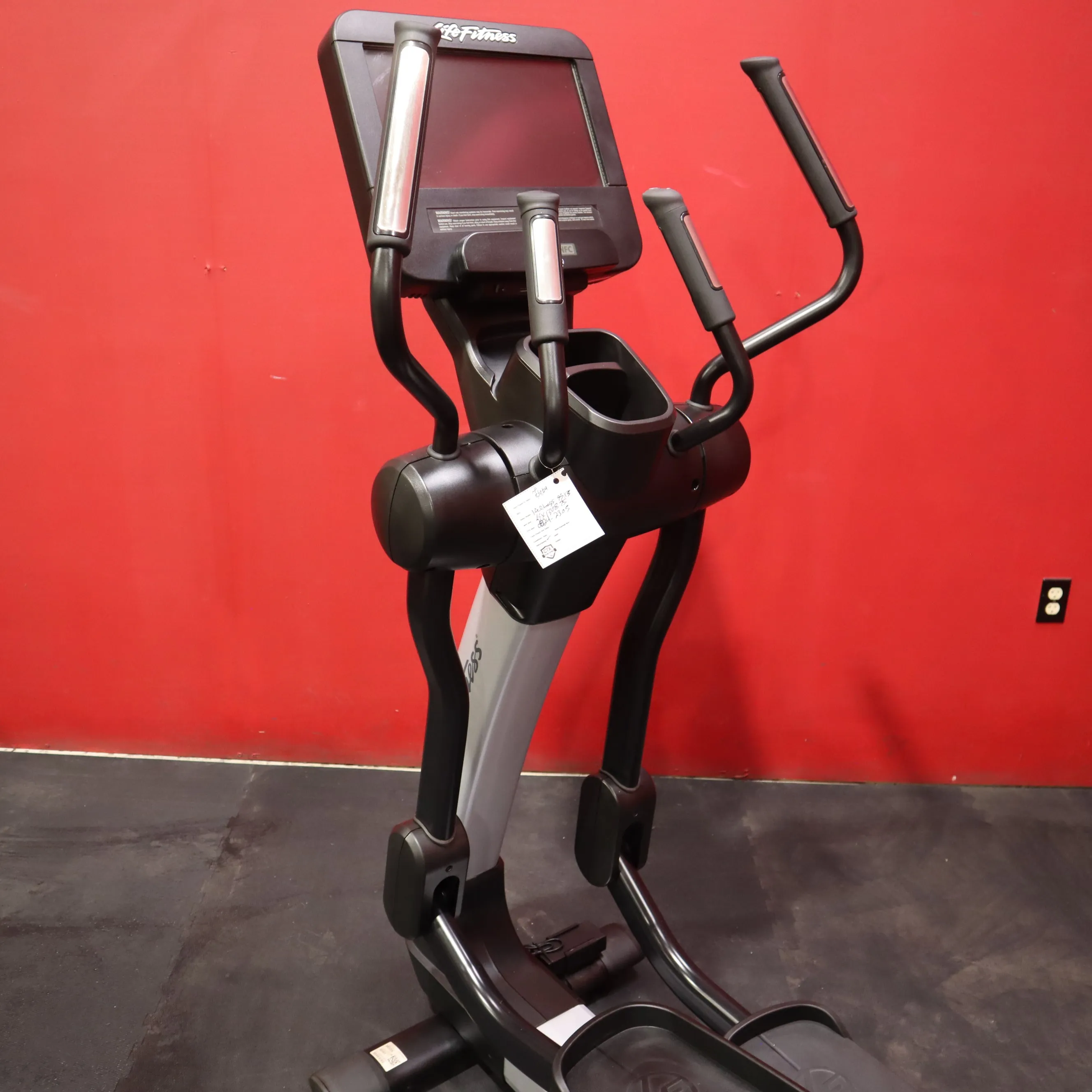 Life Fitness Discover 95X Elliptical Trainer w/ SE Display (Refurbished)