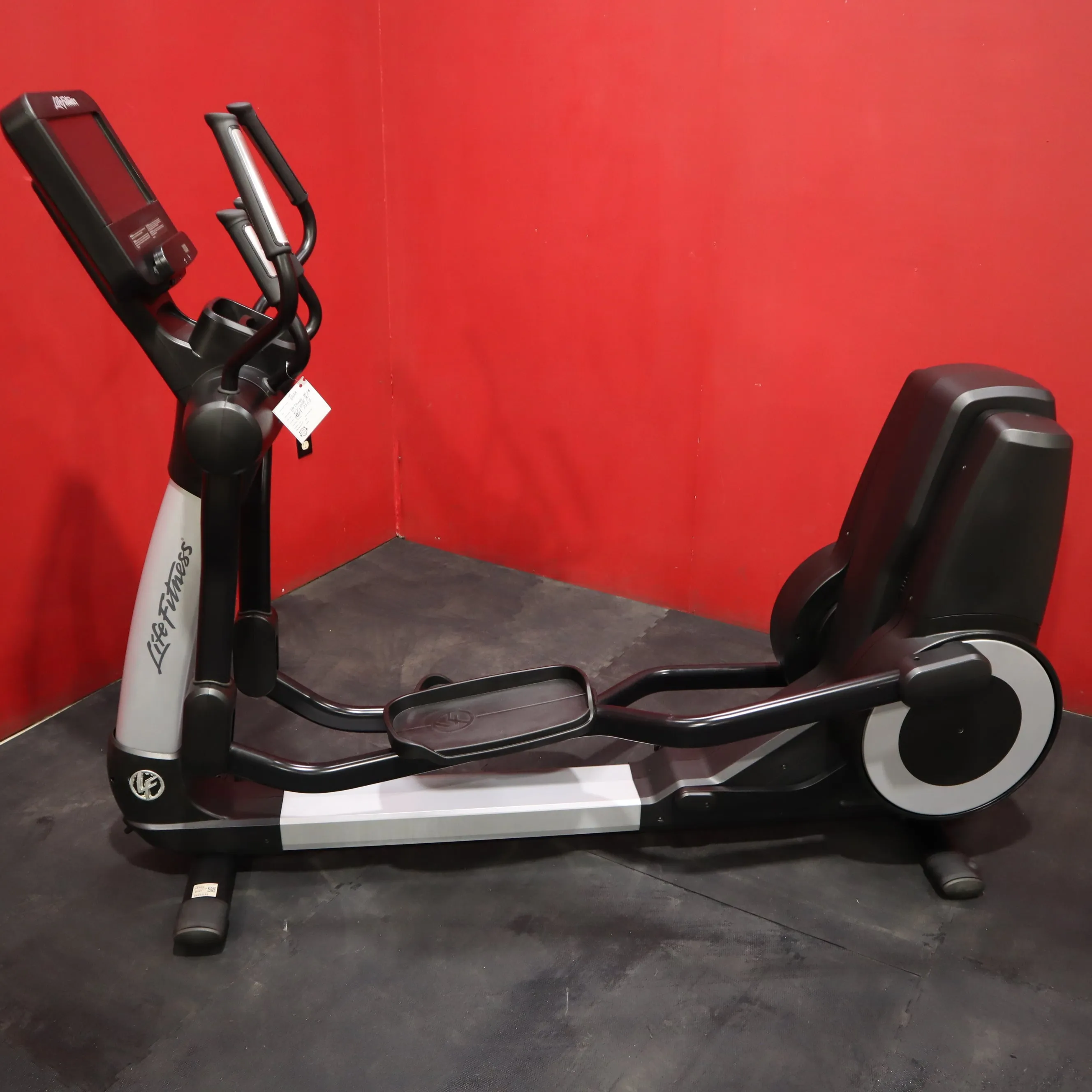 Life Fitness Discover 95X Elliptical Trainer w/ SE Display (Refurbished)