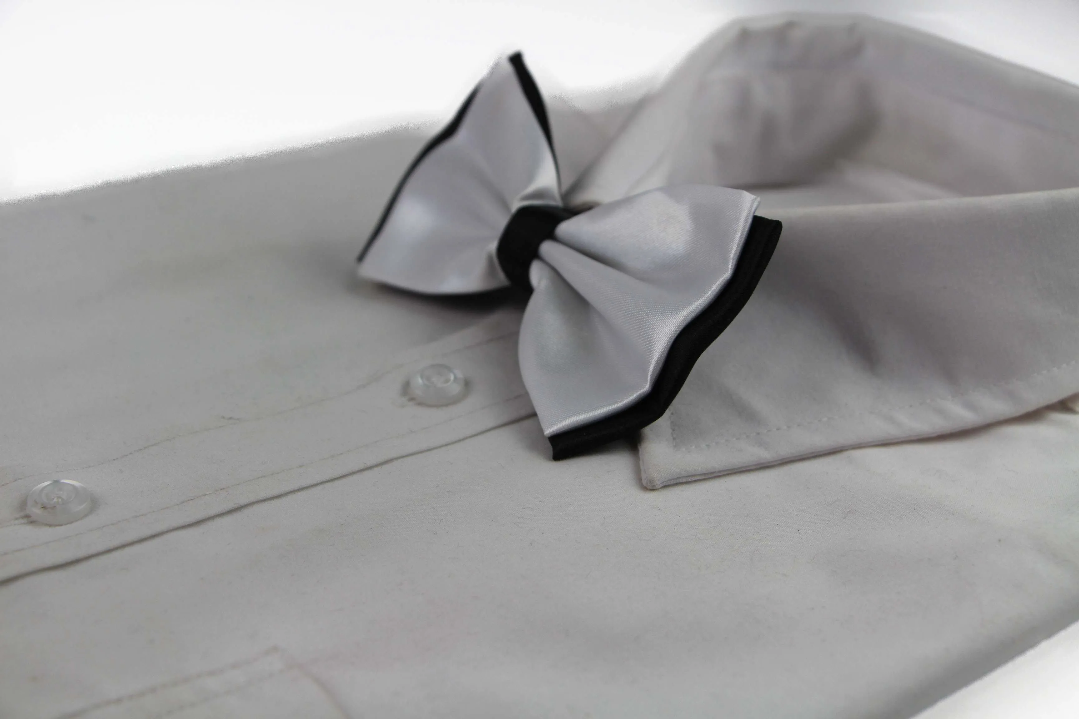 Mens White Two Tone Layered Bow Tie