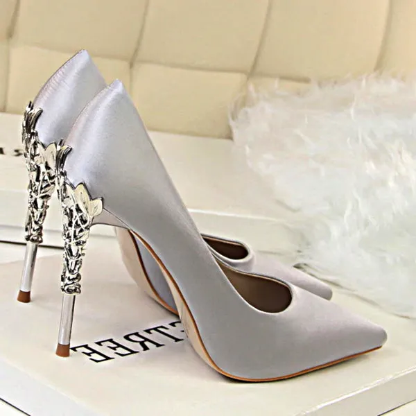 Metal Carved High Heels Pumps